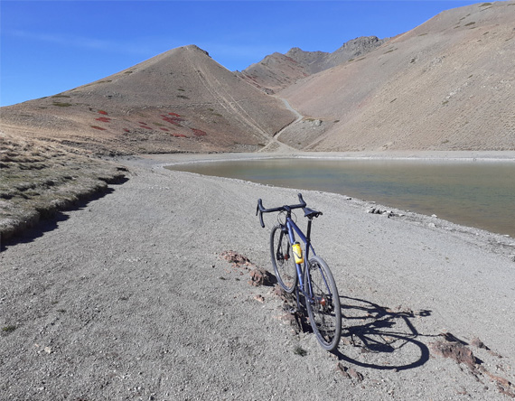 Gravel calé sous les sommets exceptionnels du Queyras